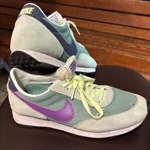 Nike Women's Mint and Violet Sneakers